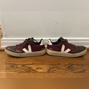 Veja V-12 Vegan B-Mesh